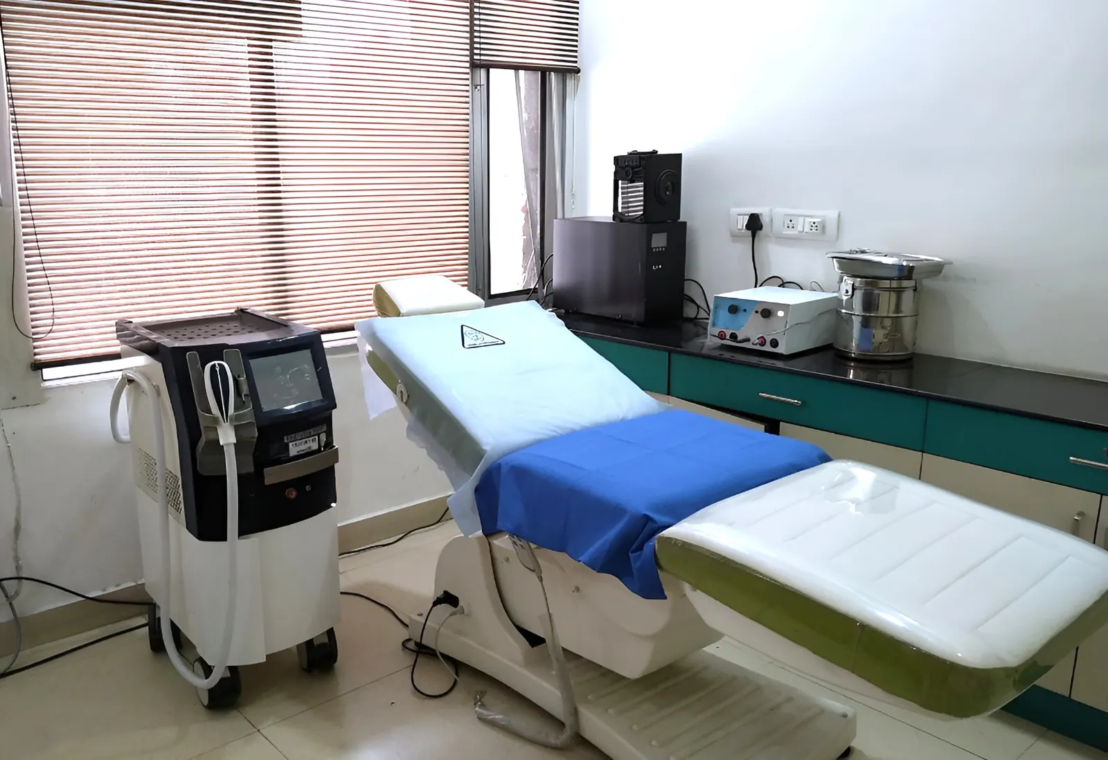 Procedure room at Dr. Geeta Garg's Skin Clinic